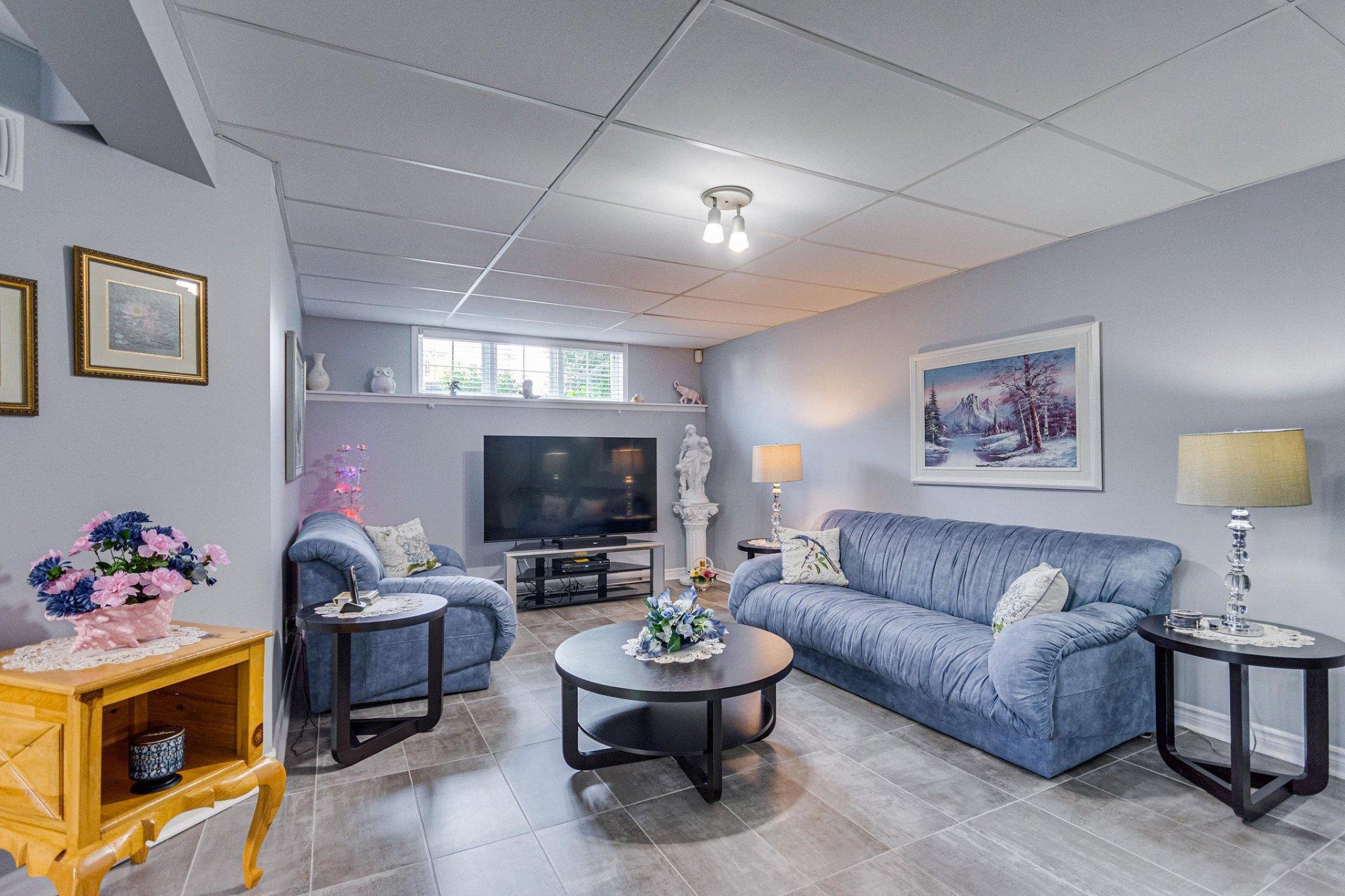 









1217


Rue Max

,
Gatineau (Gatineau),




QC
J8P7V4

