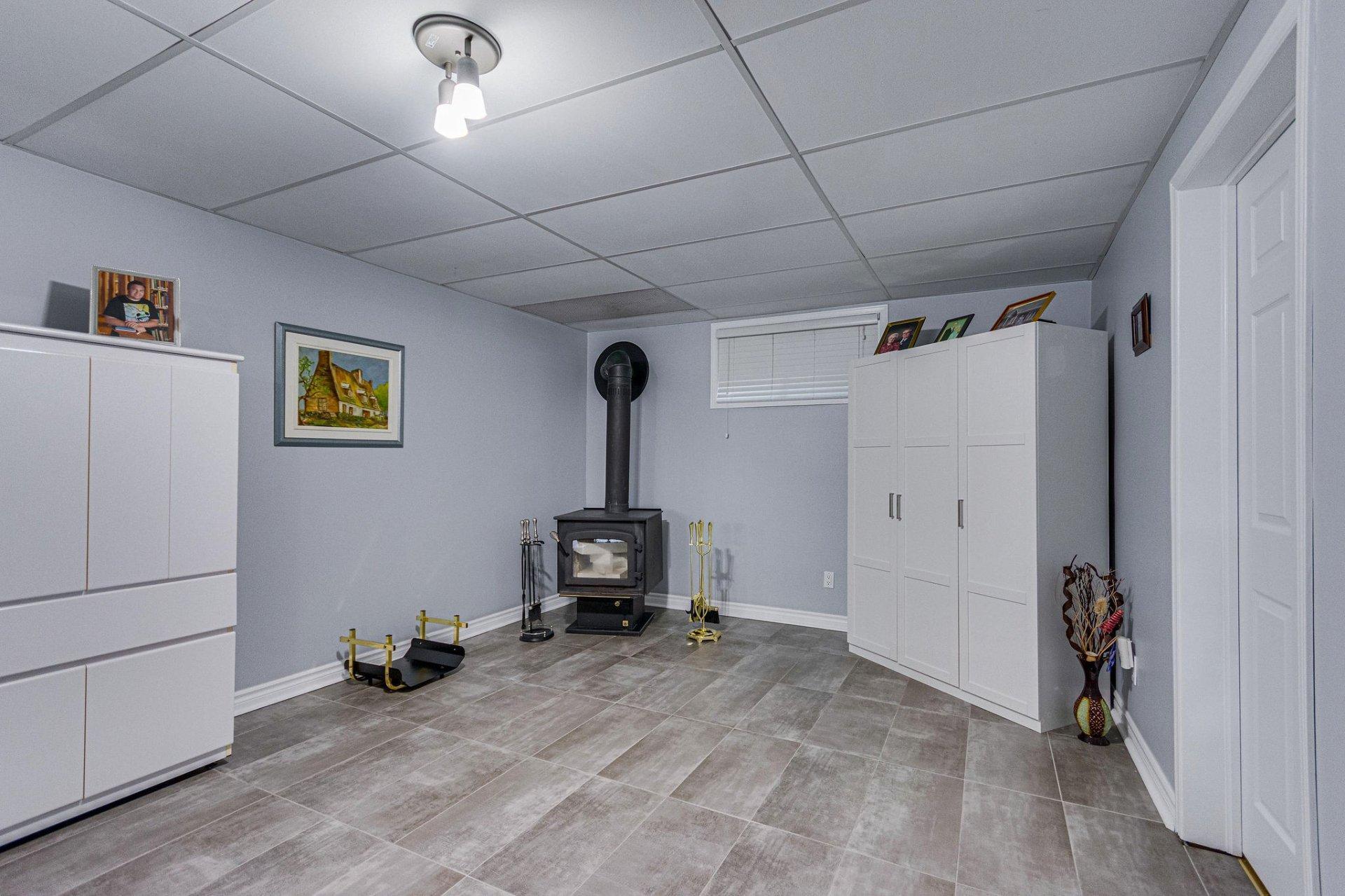









1217


Rue Max

,
Gatineau (Gatineau),




QC
J8P7V4

