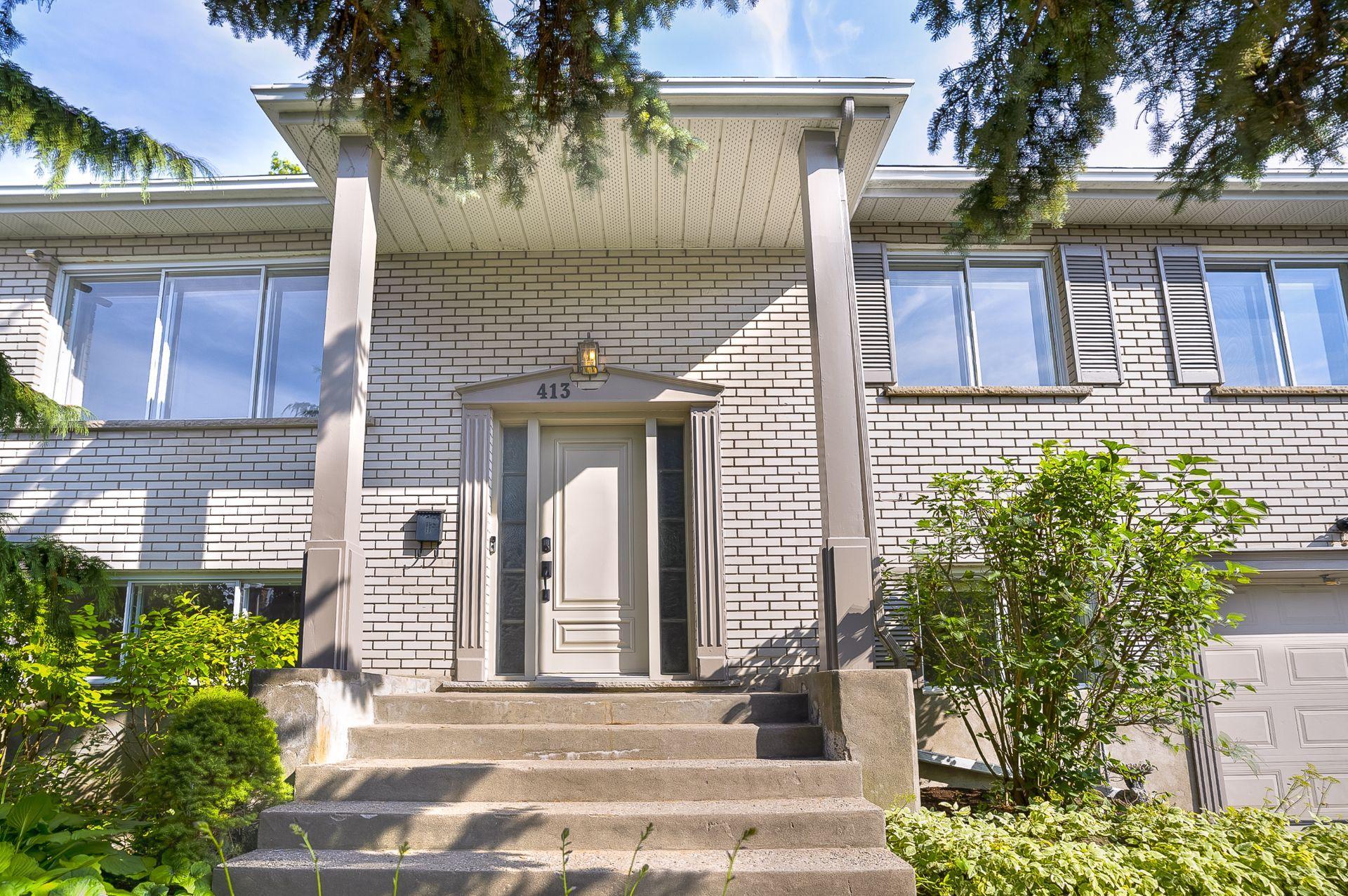 









413


Rue Hampton Court

,
Dollard-des-Ormeaux,




QC
H9G1L1

