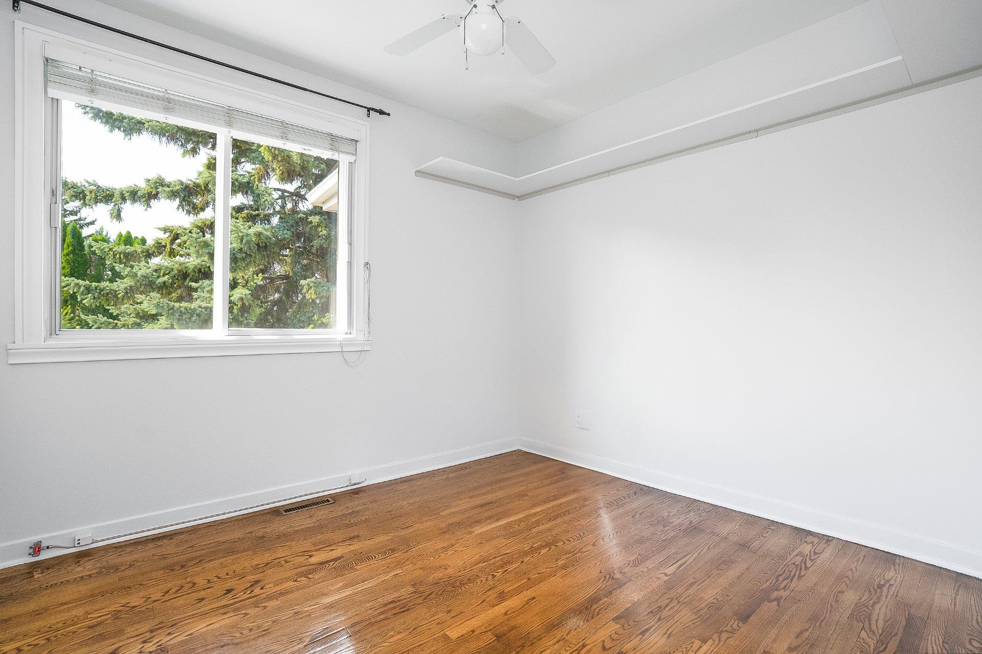 









413


Rue Hampton Court

,
Dollard-des-Ormeaux,




QC
H9G1L1

