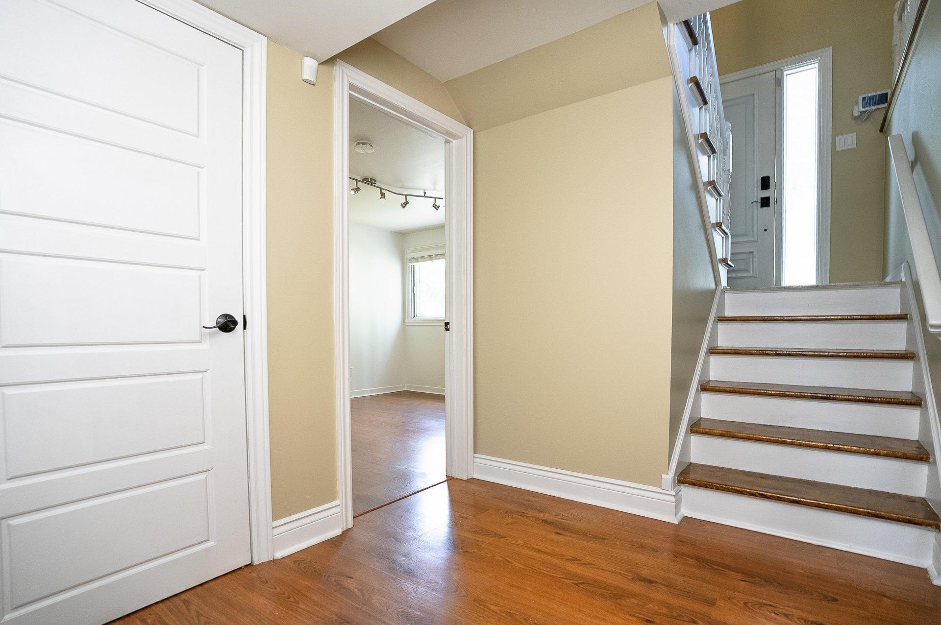 









413


Rue Hampton Court

,
Dollard-des-Ormeaux,




QC
H9G1L1

