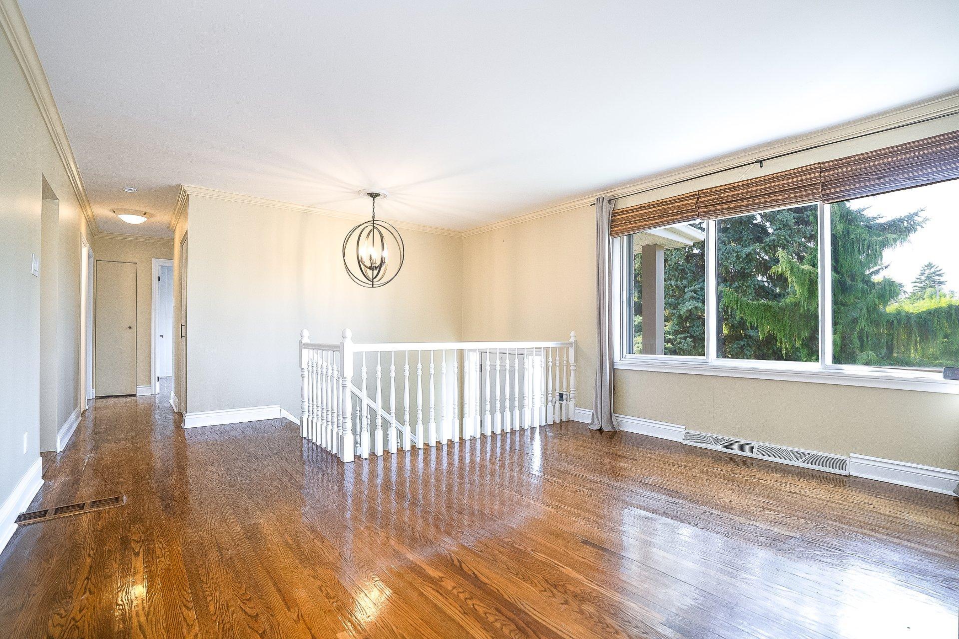 









413


Rue Hampton Court

,
Dollard-des-Ormeaux,




QC
H9G1L1

