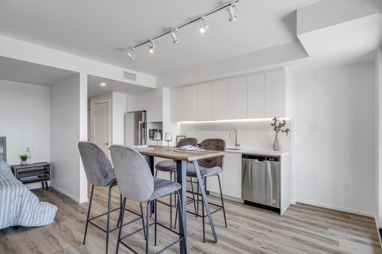 









7985


Rue des Métis

, 412,
Québec (Les Rivières),




QC
G2K1V3

