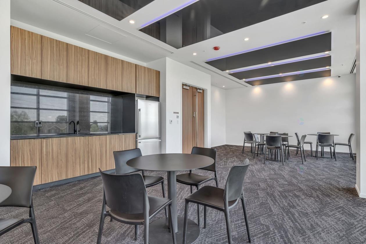 









7985


Rue des Métis

, 412,
Québec (Les Rivières),




QC
G2K1V3

