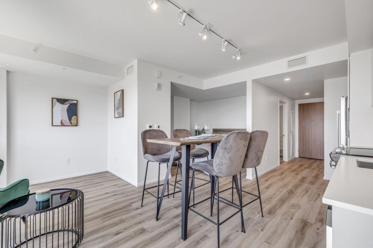 









7985


Rue des Métis

, 412,
Québec (Les Rivières),




QC
G2K1V3

