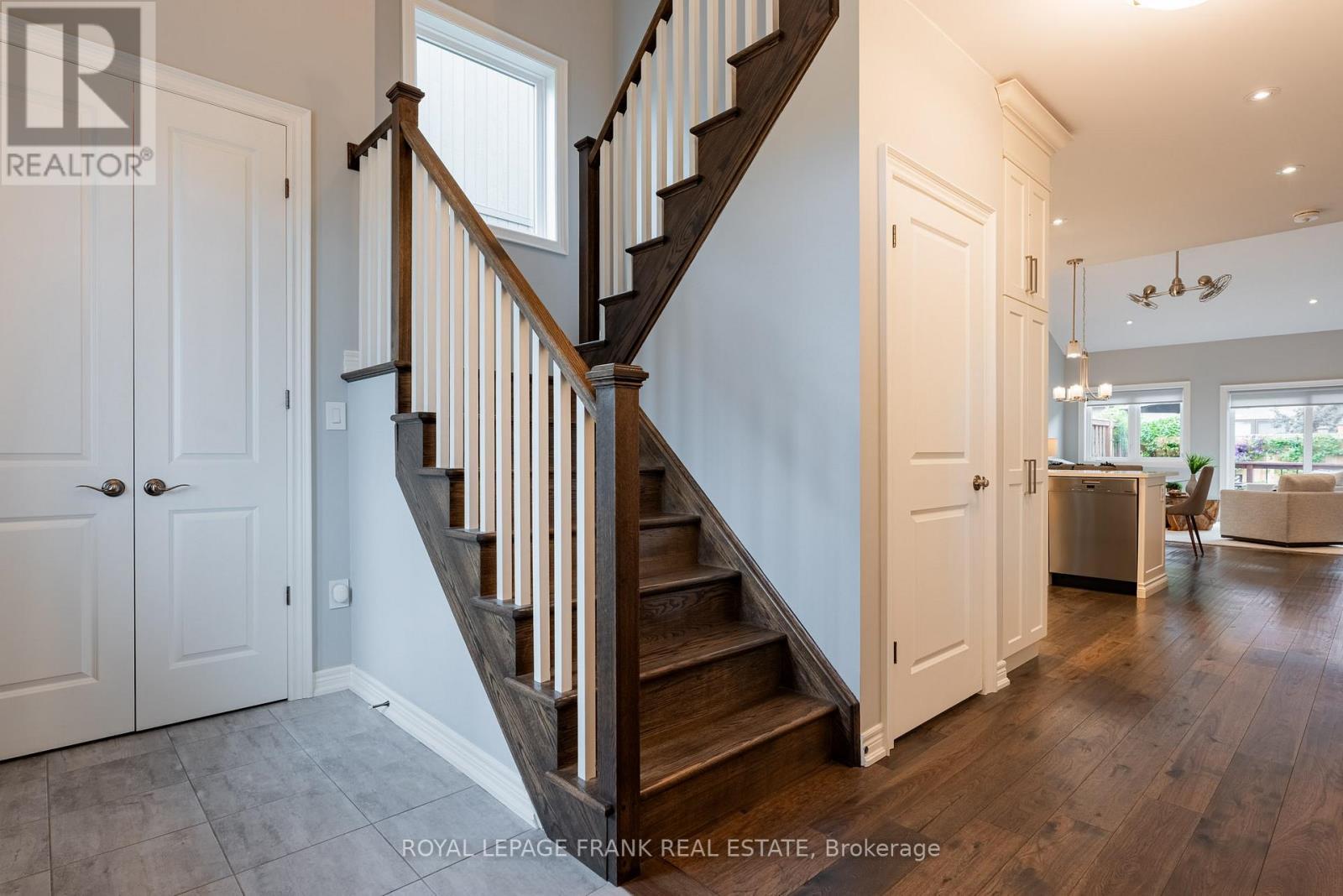 












4098 TWENTY THIRD STREET

,
Lincoln (Lincoln-Jordan/Vineland),




Ontario
L0R2C0

