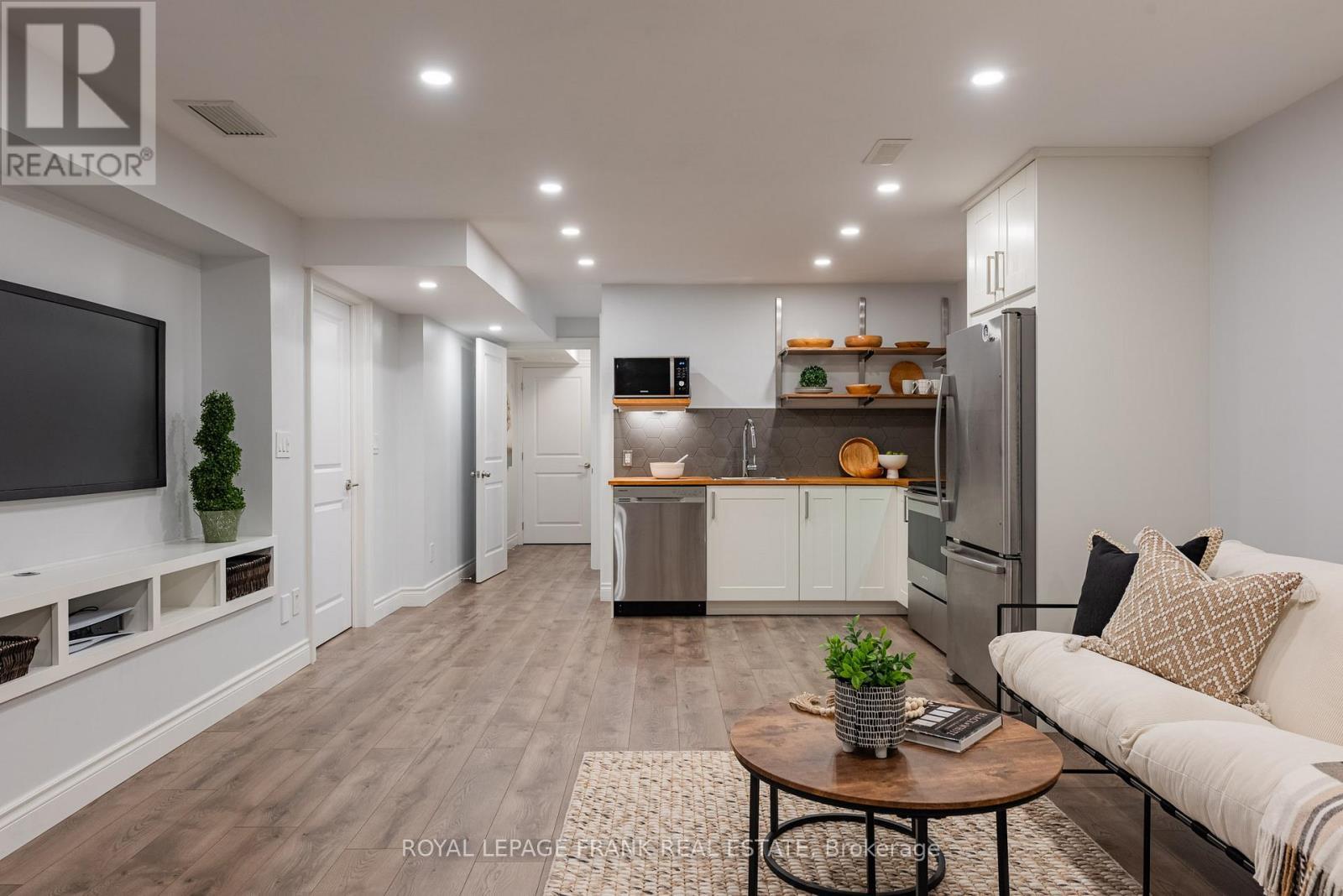 












4098 TWENTY THIRD STREET

,
Lincoln (Lincoln-Jordan/Vineland),




Ontario
L0R2C0

