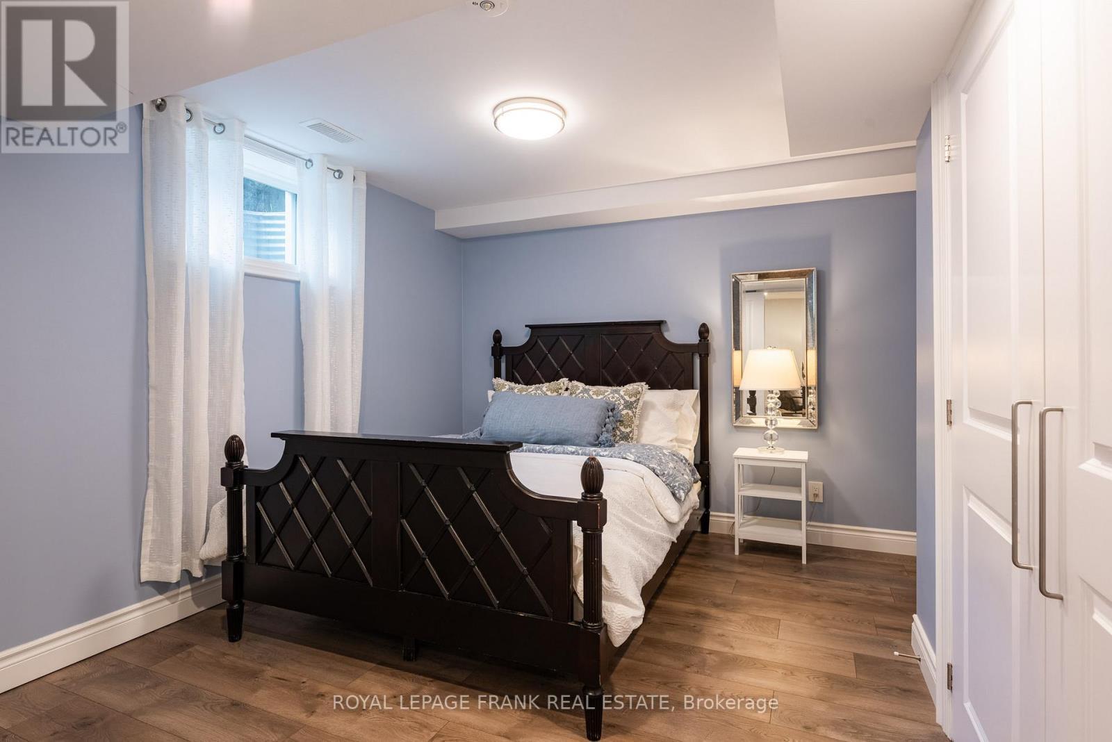 












4098 TWENTY THIRD STREET

,
Lincoln (Lincoln-Jordan/Vineland),




Ontario
L0R2C0


