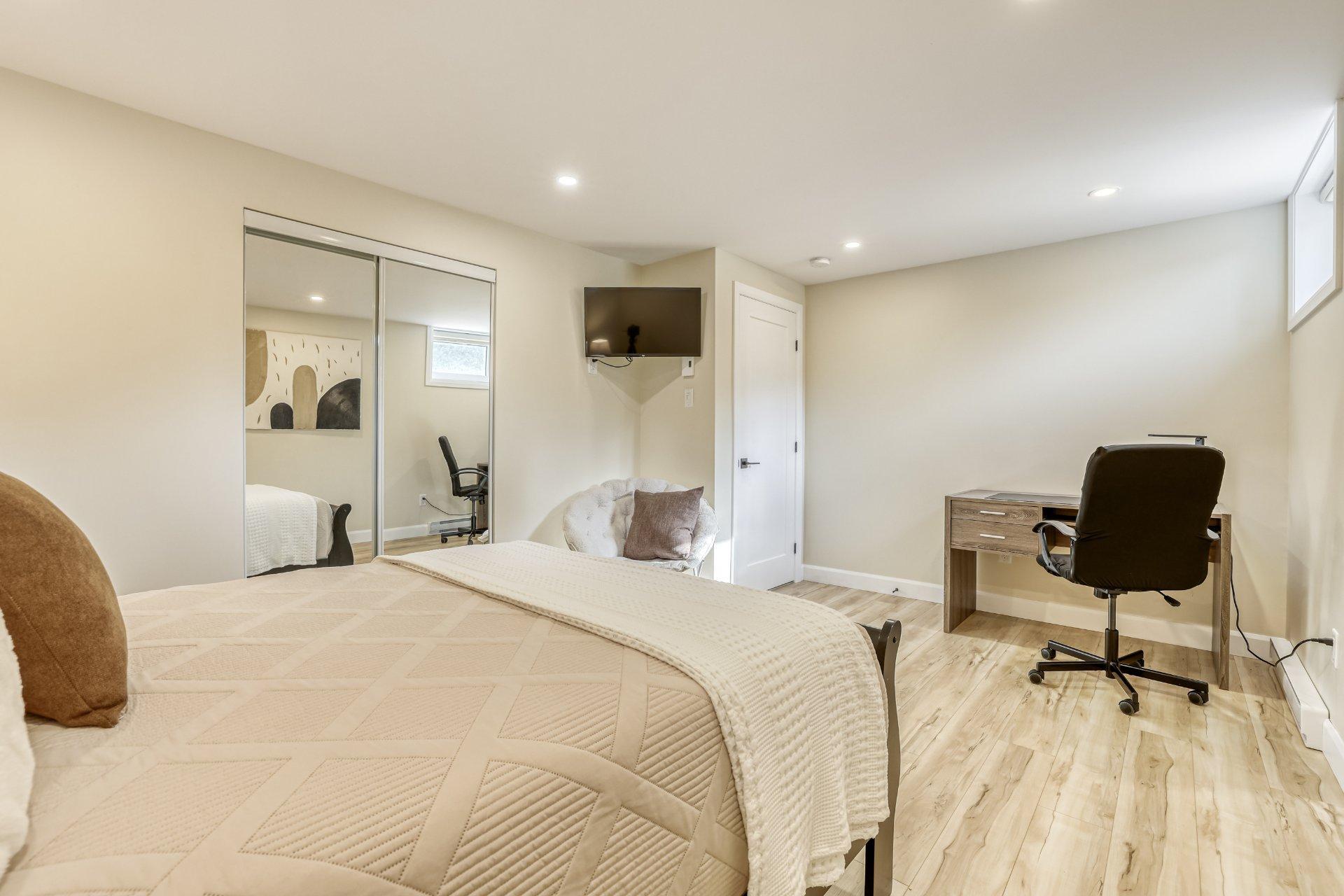 









46Z


Rue Leblanc

,
Gatineau (Gatineau),




QC
J8T4Z9

