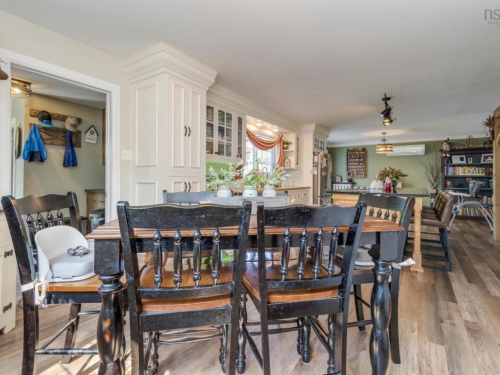












51 Weir Avenue

,
Stellarton,




NS
B0K 1S0

