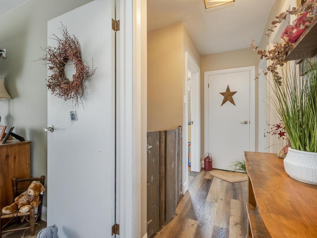 












51 Weir Avenue

,
Stellarton,




NS
B0K 1S0

