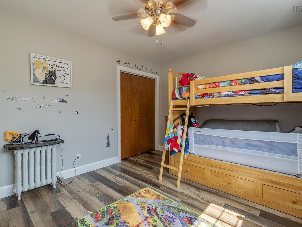 












51 Weir Avenue

,
Stellarton,




NS
B0K 1S0

