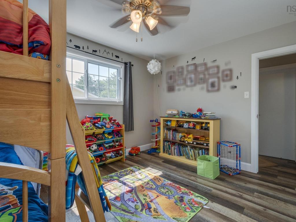












51 Weir Avenue

,
Stellarton,




NS
B0K 1S0

