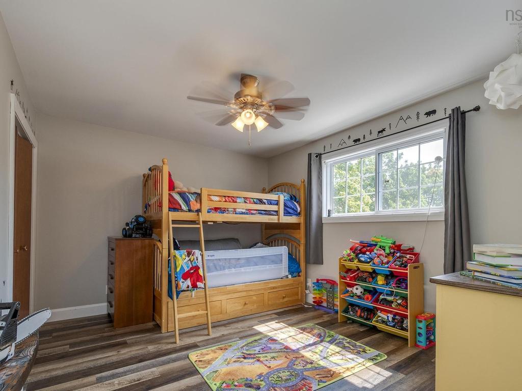 












51 Weir Avenue

,
Stellarton,




NS
B0K 1S0

