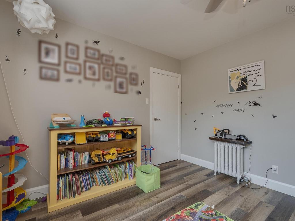 












51 Weir Avenue

,
Stellarton,




NS
B0K 1S0

