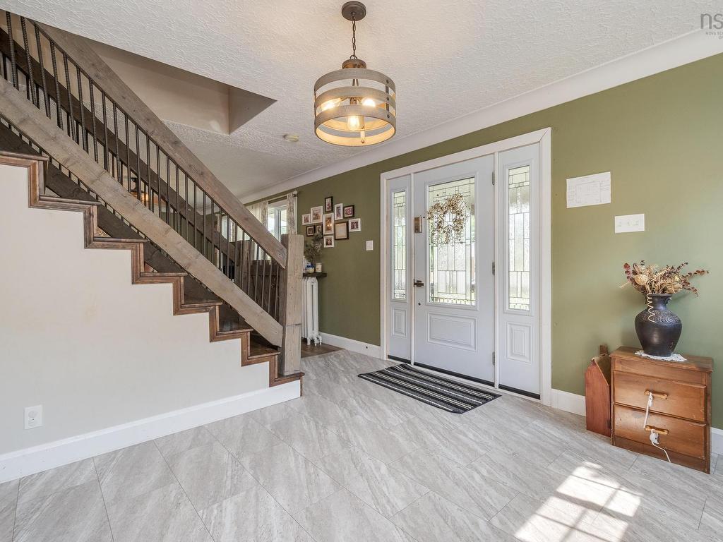 












51 Weir Avenue

,
Stellarton,




NS
B0K 1S0

