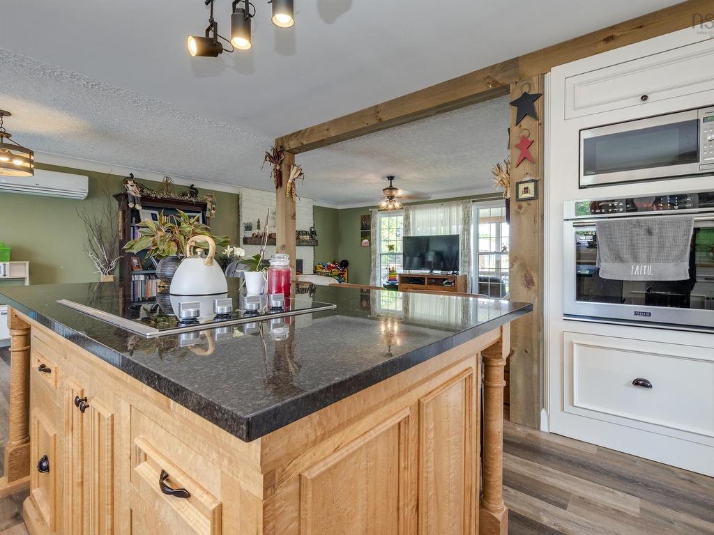 












51 Weir Avenue

,
Stellarton,




NS
B0K 1S0


