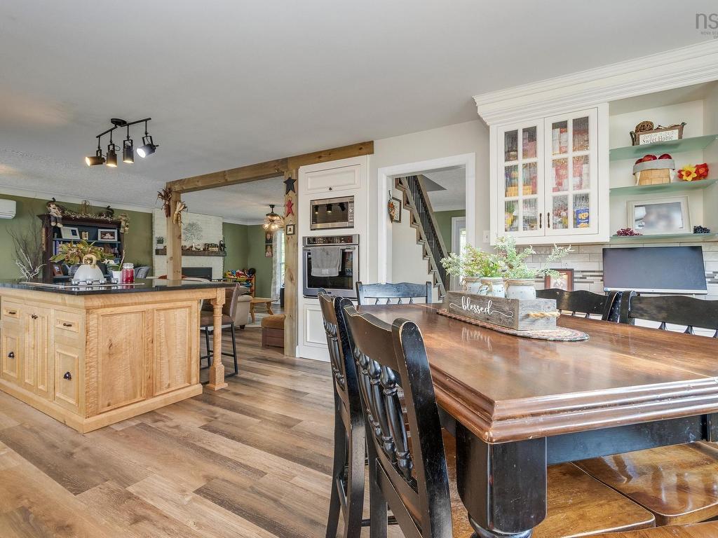 












51 Weir Avenue

,
Stellarton,




NS
B0K 1S0

