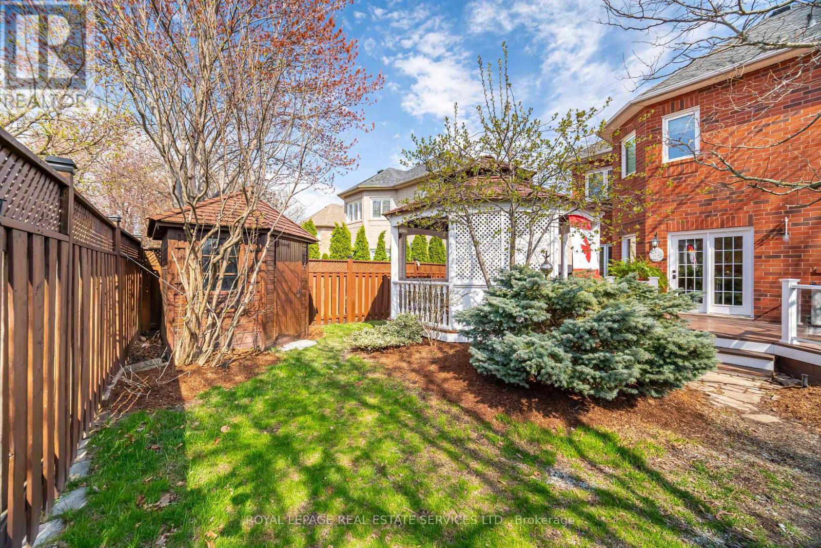 












2097 ARBOURVIEW DRIVE

,
Oakville,




Ontario
L6M3P3

