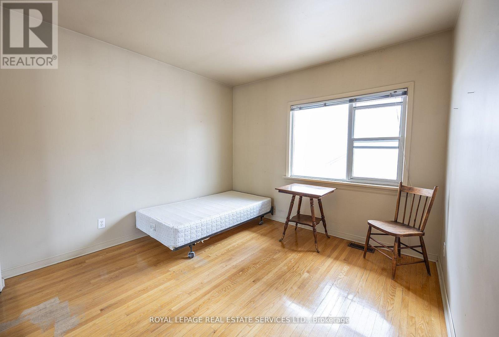 












1361 KENMUIR AVENUE

,
Mississauga,




Ontario
L5G4B3

