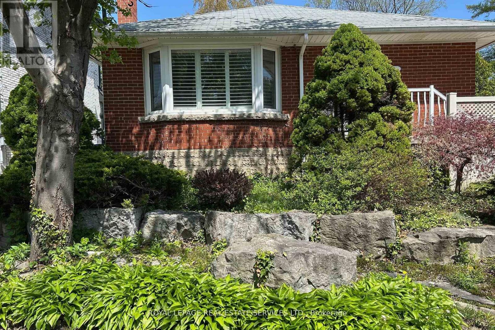 












1361 KENMUIR AVENUE

,
Mississauga,




Ontario
L5G4B3

