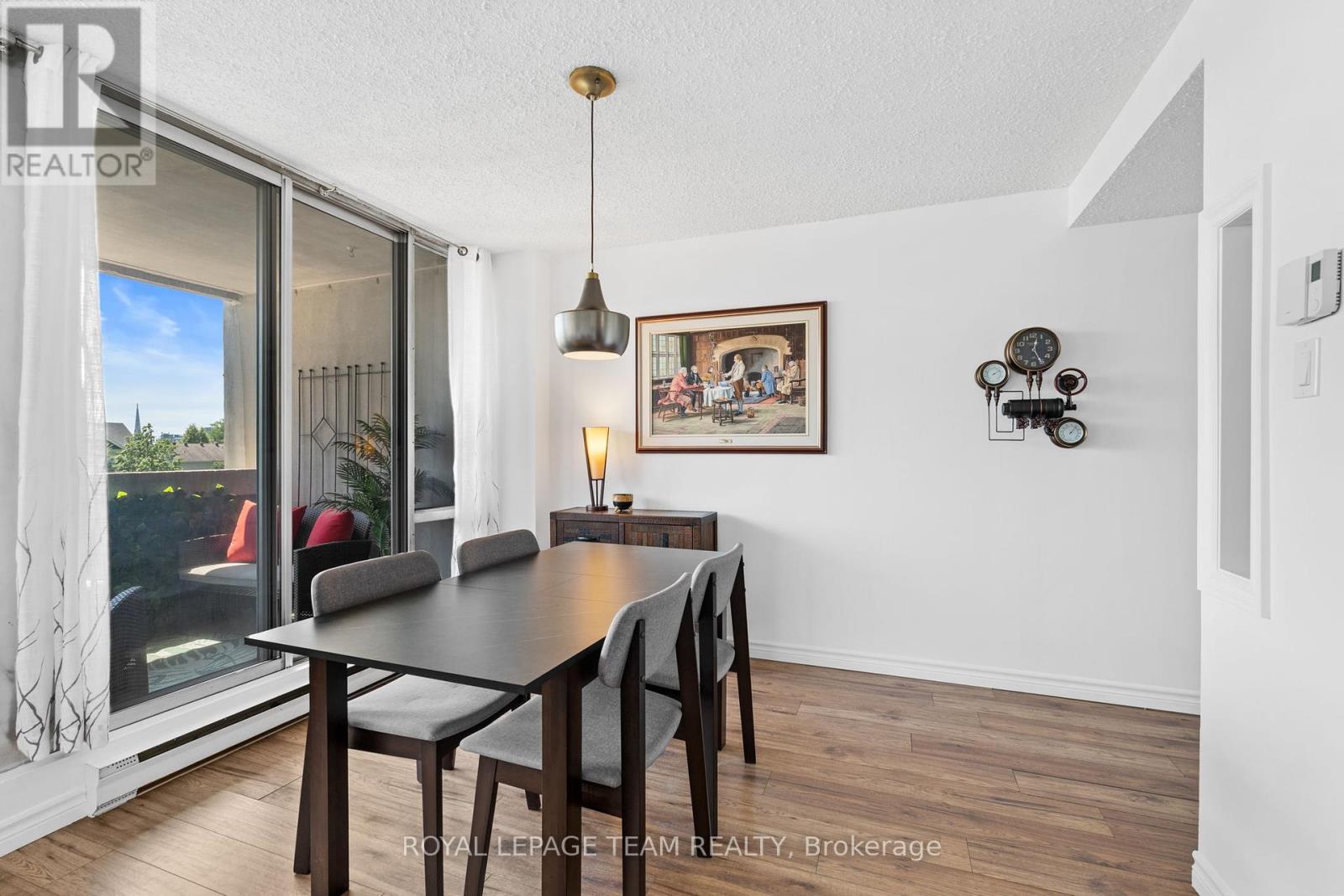 












604 - 530 LAURIER AVENUE W

,
Ottawa,




Ontario
K1R7T1

