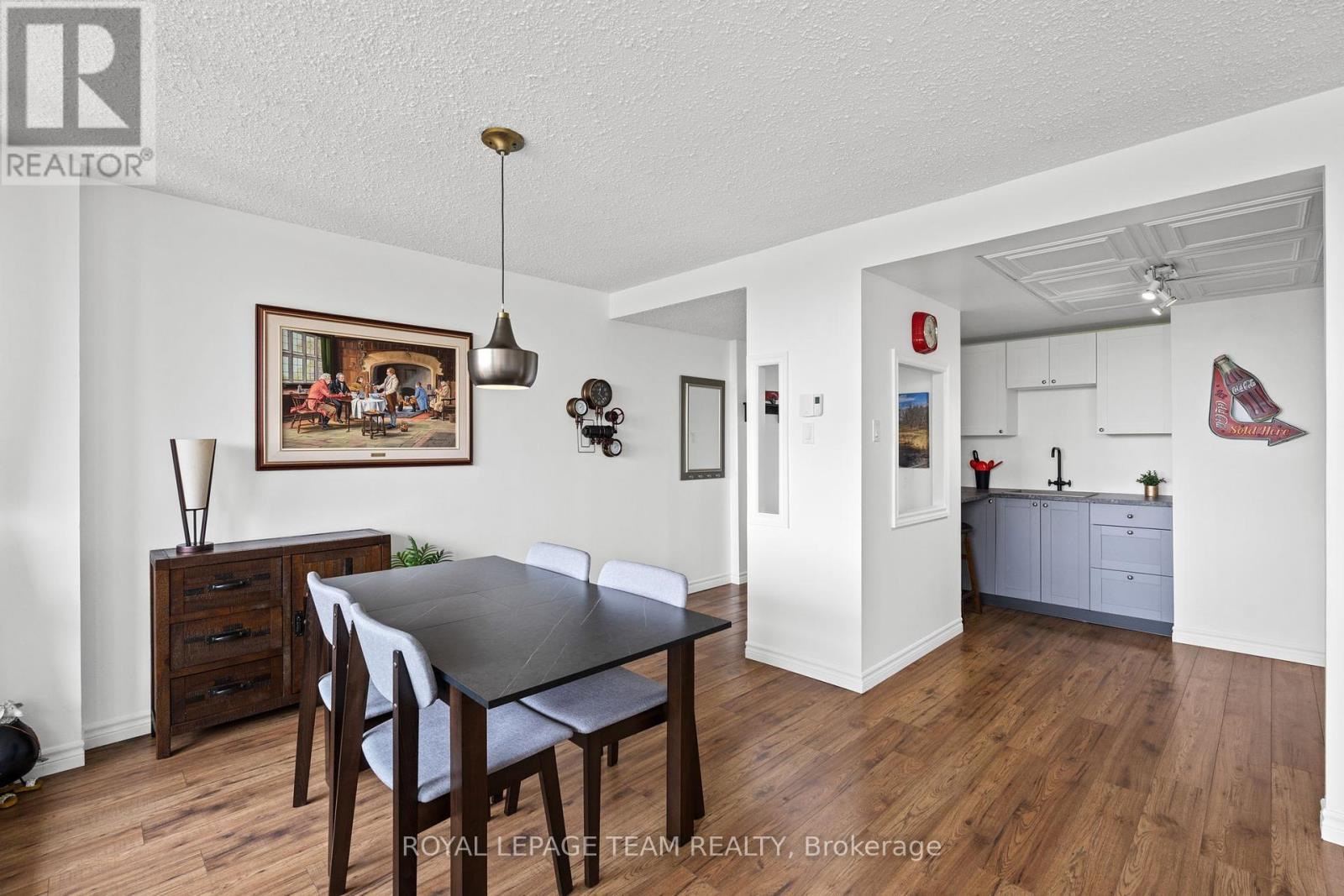












604 - 530 LAURIER AVENUE W

,
Ottawa,




Ontario
K1R7T1

