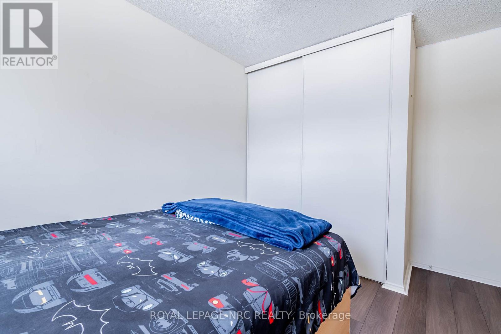 












14 - 64 FORSTER STREET

,
St. Catharines (Vine/Linwell),




Ontario
L2N6T5

