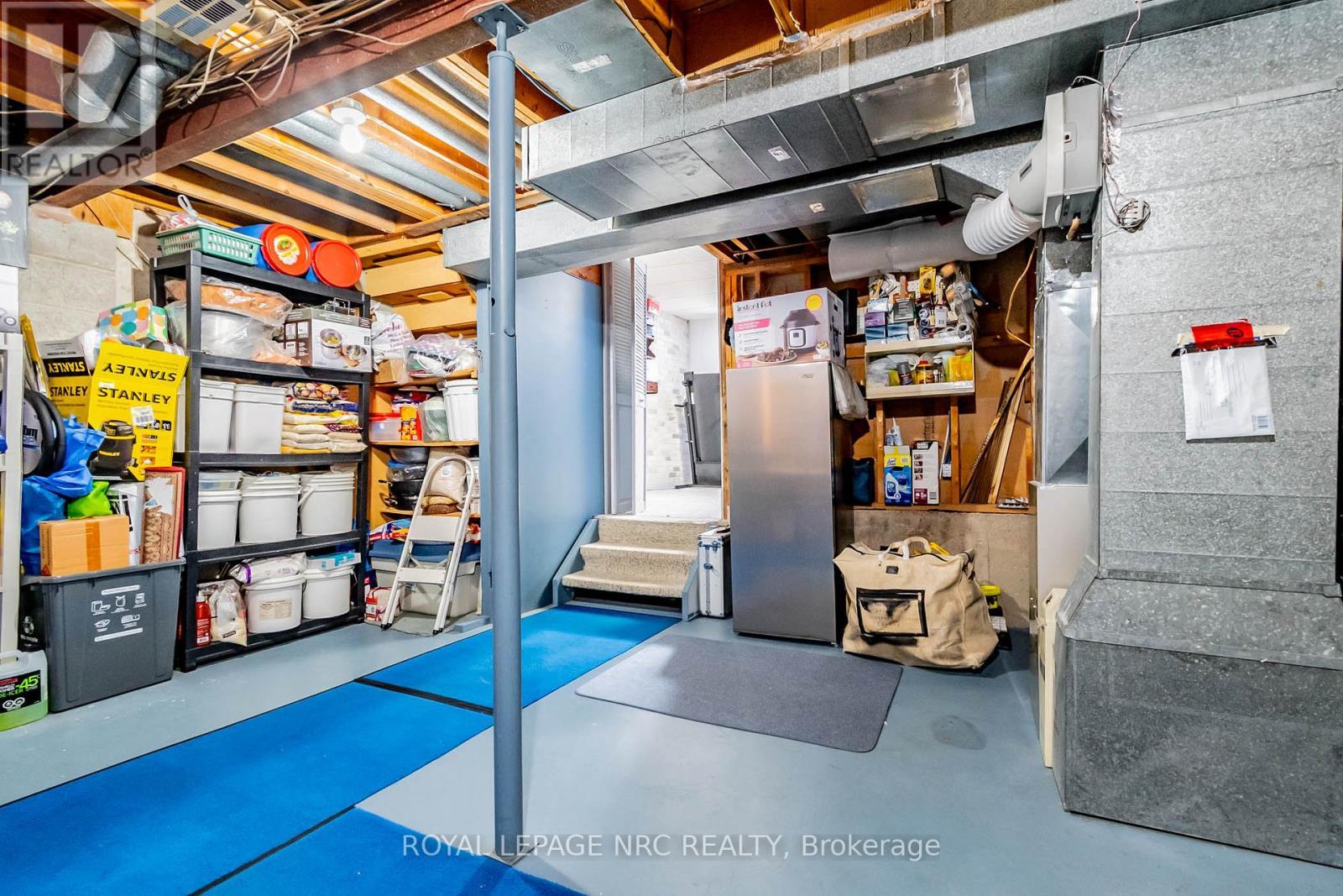 












14 - 64 FORSTER STREET

,
St. Catharines (Vine/Linwell),




Ontario
L2N6T5

