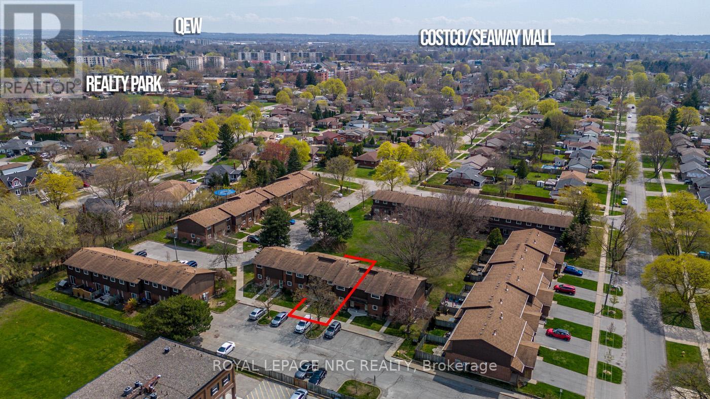 












14 - 64 FORSTER STREET

,
St. Catharines (Vine/Linwell),




Ontario
L2N6T5

