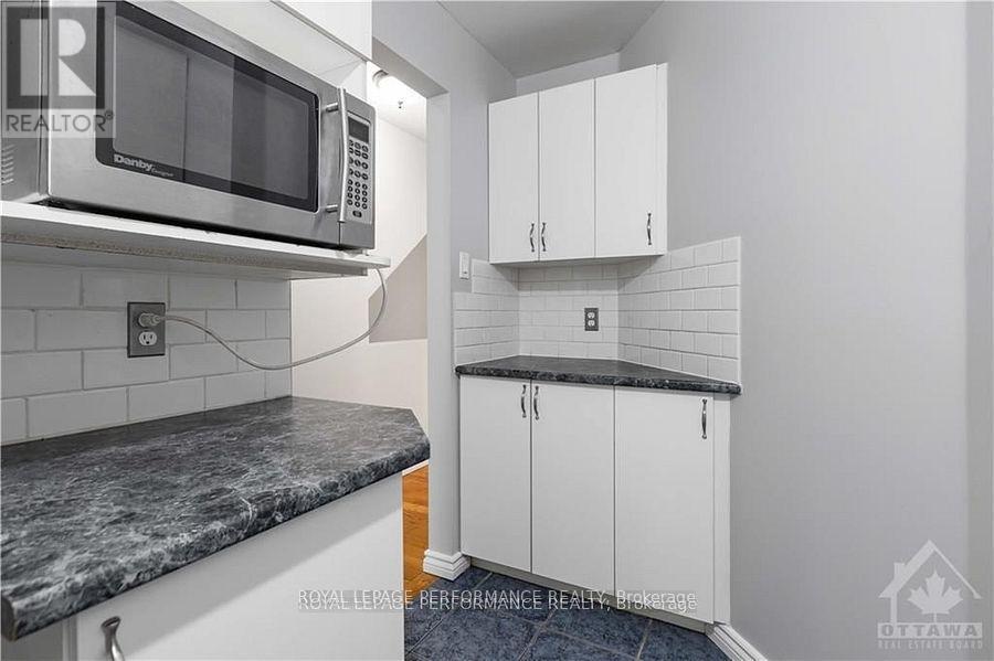 












10 - 1132 GABLEFIELD PRIVATE

,
Ottawa,




Ontario
K1J1E3

