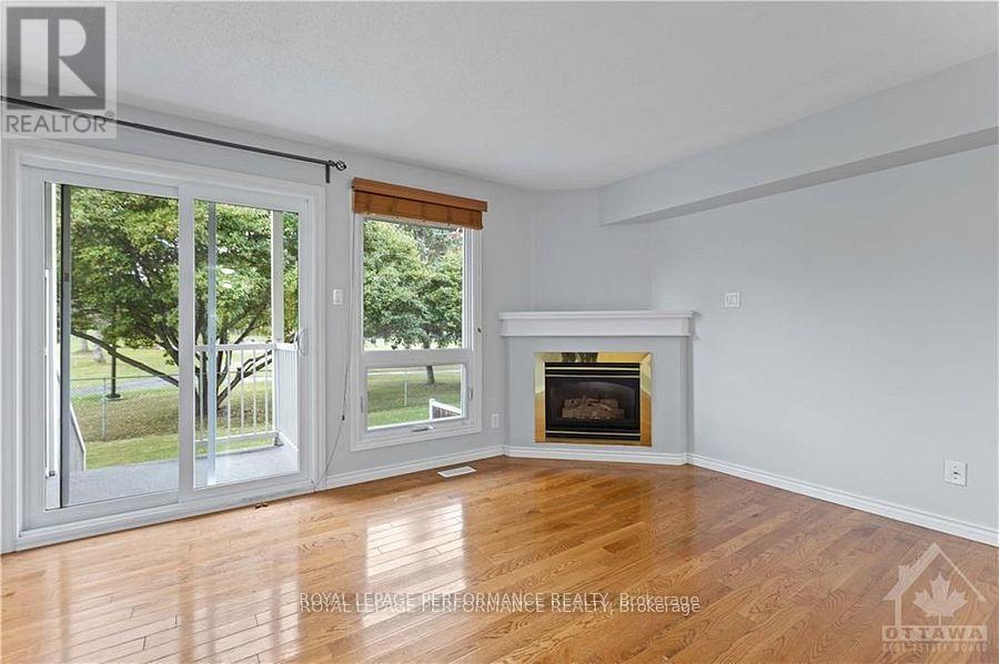 












10 - 1132 GABLEFIELD PRIVATE

,
Ottawa,




Ontario
K1J1E3

