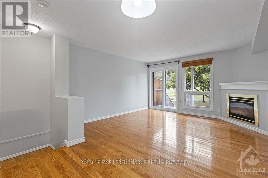 












10 - 1132 GABLEFIELD PRIVATE

,
Ottawa,




Ontario
K1J1E3

