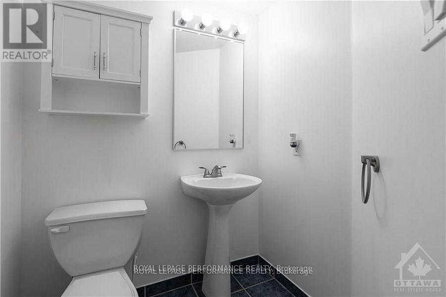 












10 - 1132 GABLEFIELD PRIVATE

,
Ottawa,




Ontario
K1J1E3

