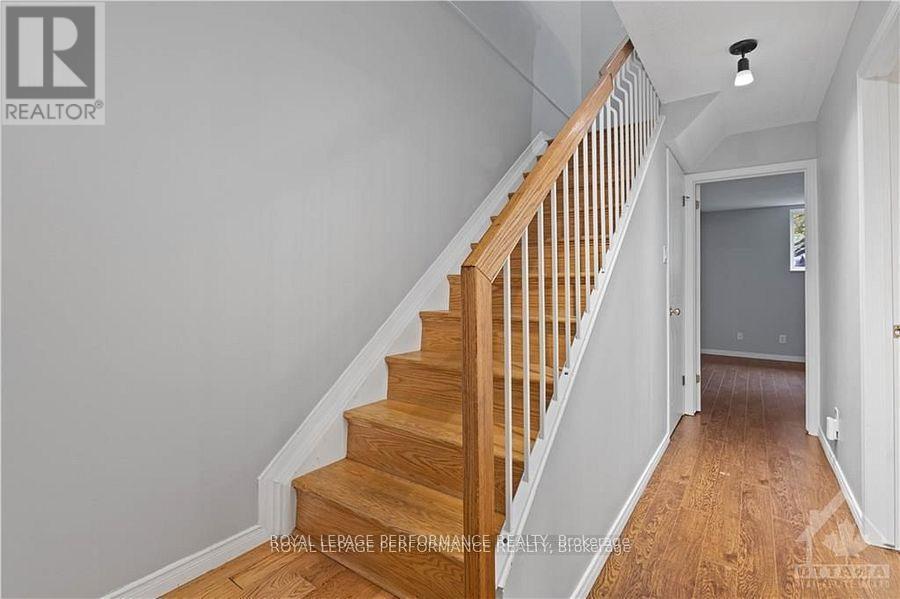 












10 - 1132 GABLEFIELD PRIVATE

,
Ottawa,




Ontario
K1J1E3

