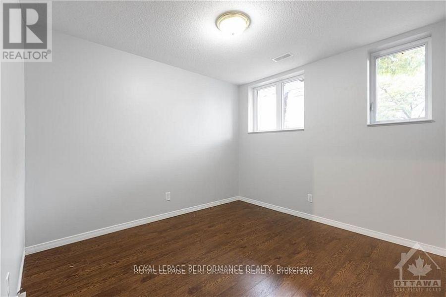 












10 - 1132 GABLEFIELD PRIVATE

,
Ottawa,




Ontario
K1J1E3

