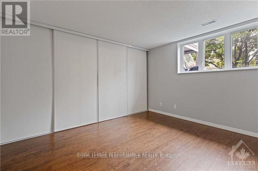 












10 - 1132 GABLEFIELD PRIVATE

,
Ottawa,




Ontario
K1J1E3

