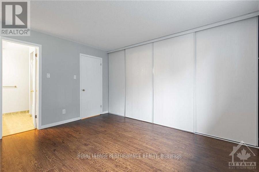 












10 - 1132 GABLEFIELD PRIVATE

,
Ottawa,




Ontario
K1J1E3

