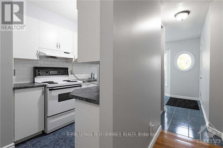 












10 - 1132 GABLEFIELD PRIVATE

,
Ottawa,




Ontario
K1J1E3

