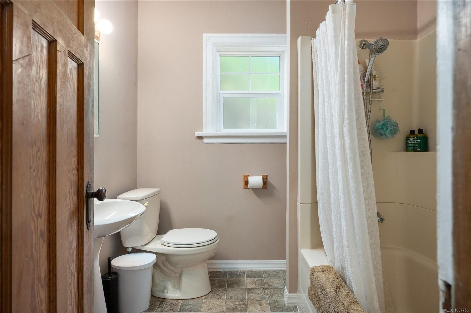 









612


Fourth

St,
Nanaimo,




BC
V9R 1T7

