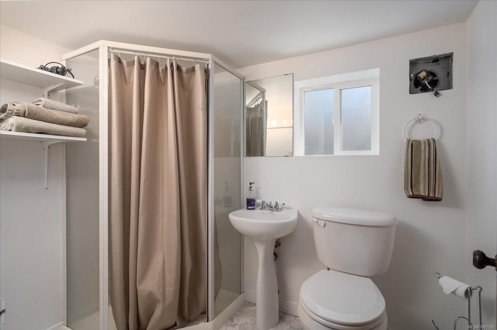 









612


Fourth

St,
Nanaimo,




BC
V9R 1T7

