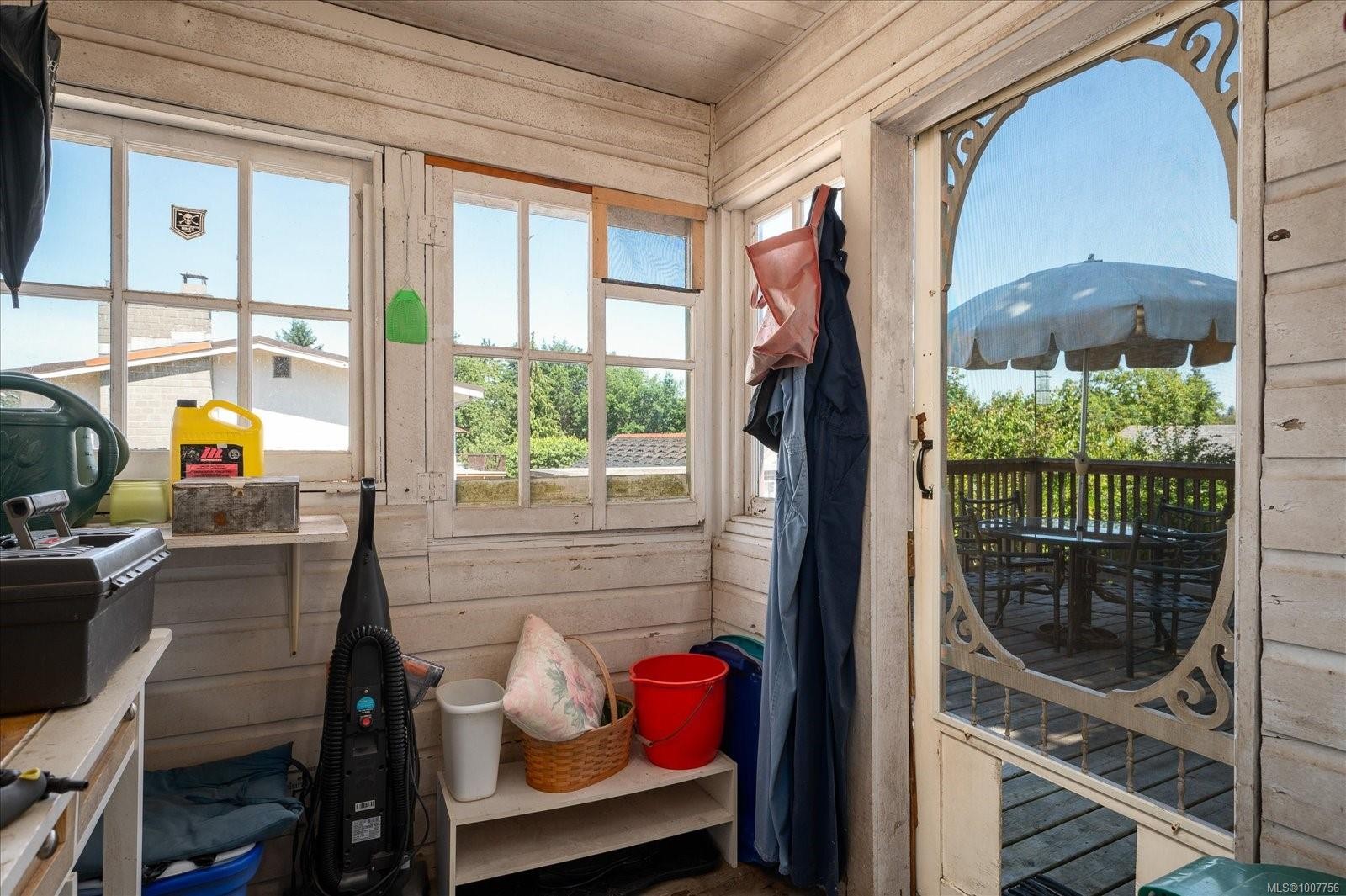 









612


Fourth

St,
Nanaimo,




BC
V9R 1T7

