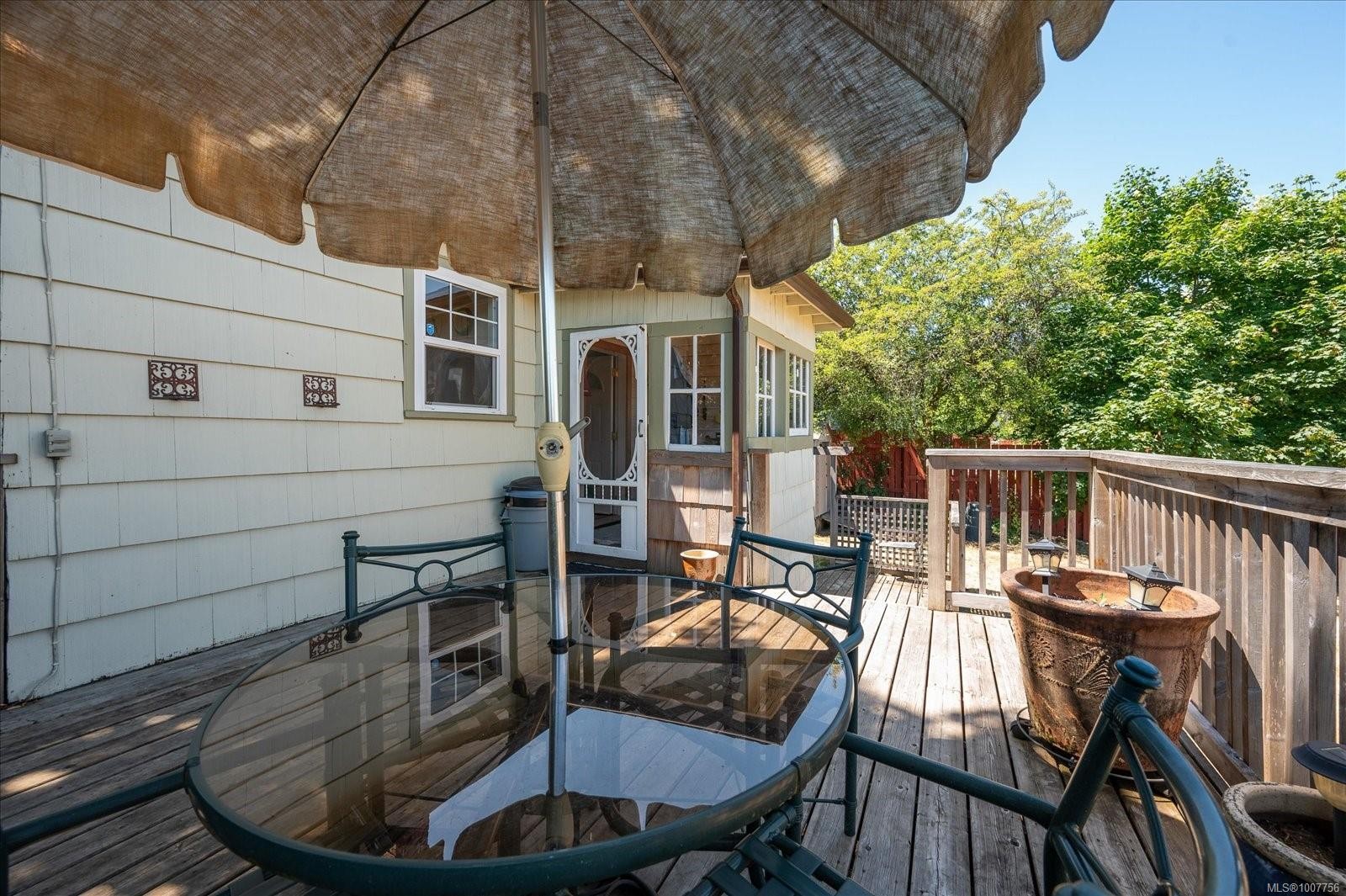 









612


Fourth

St,
Nanaimo,




BC
V9R 1T7

