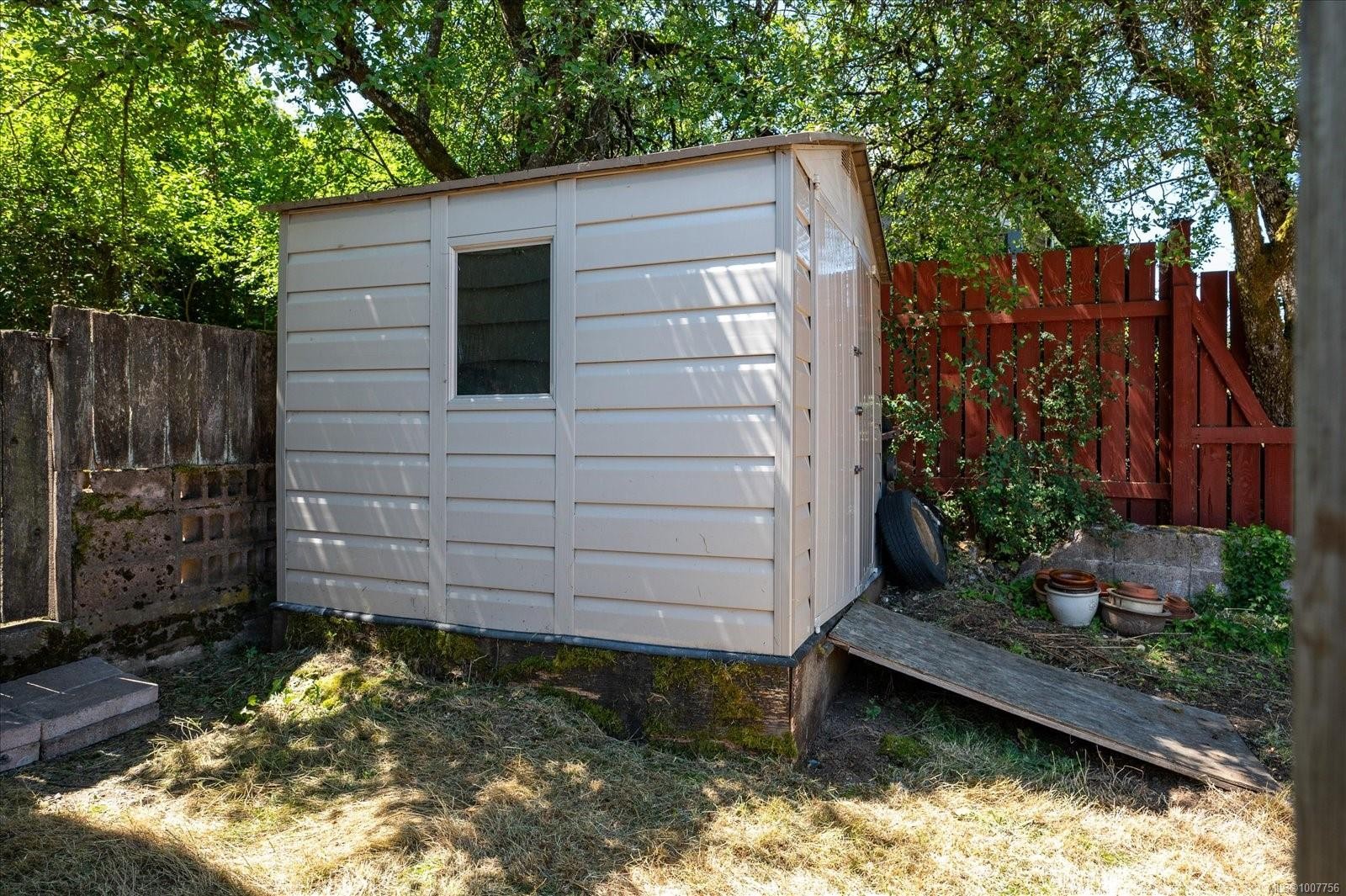 









612


Fourth

St,
Nanaimo,




BC
V9R 1T7

