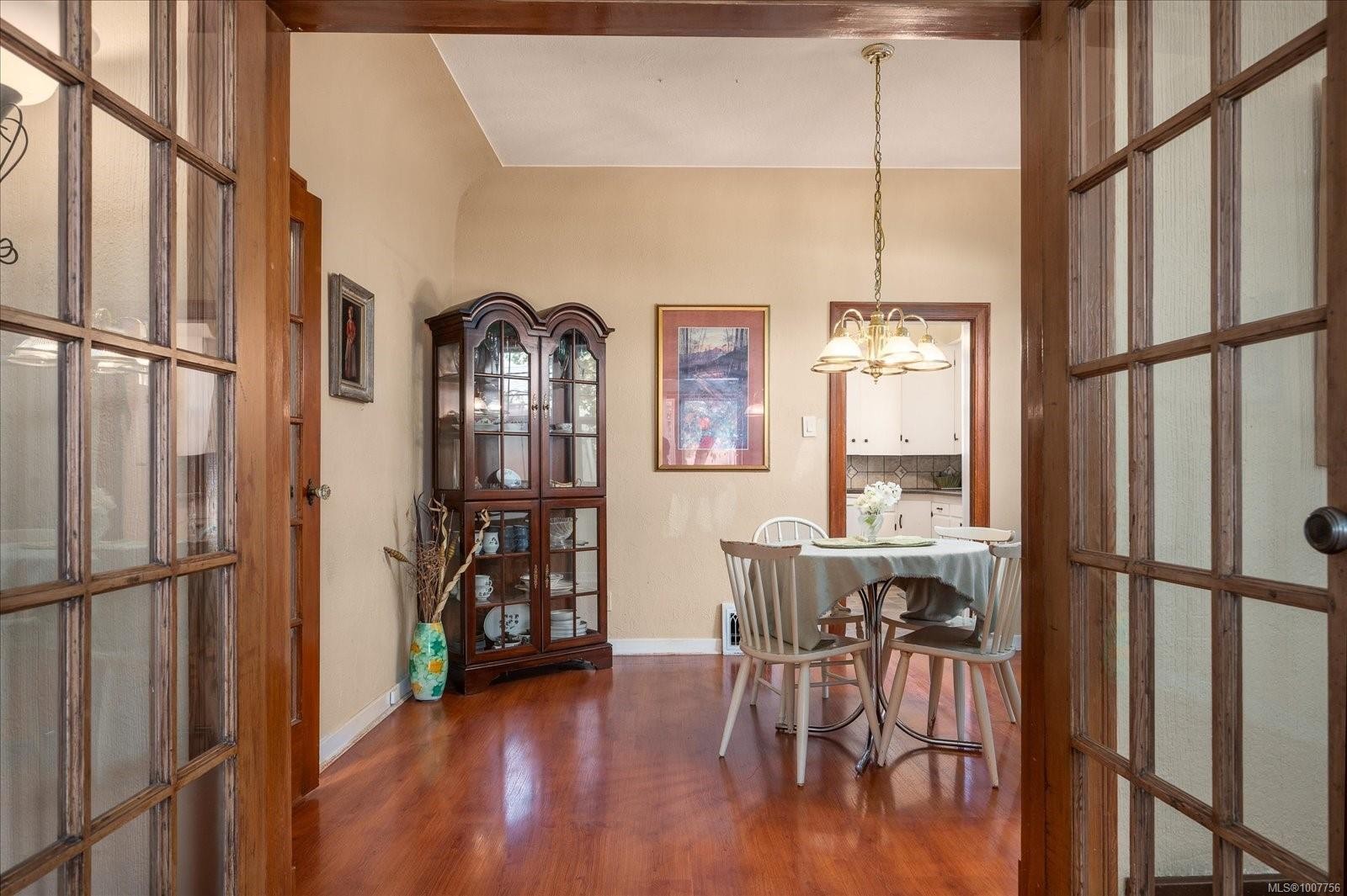 









612


Fourth

St,
Nanaimo,




BC
V9R 1T7

