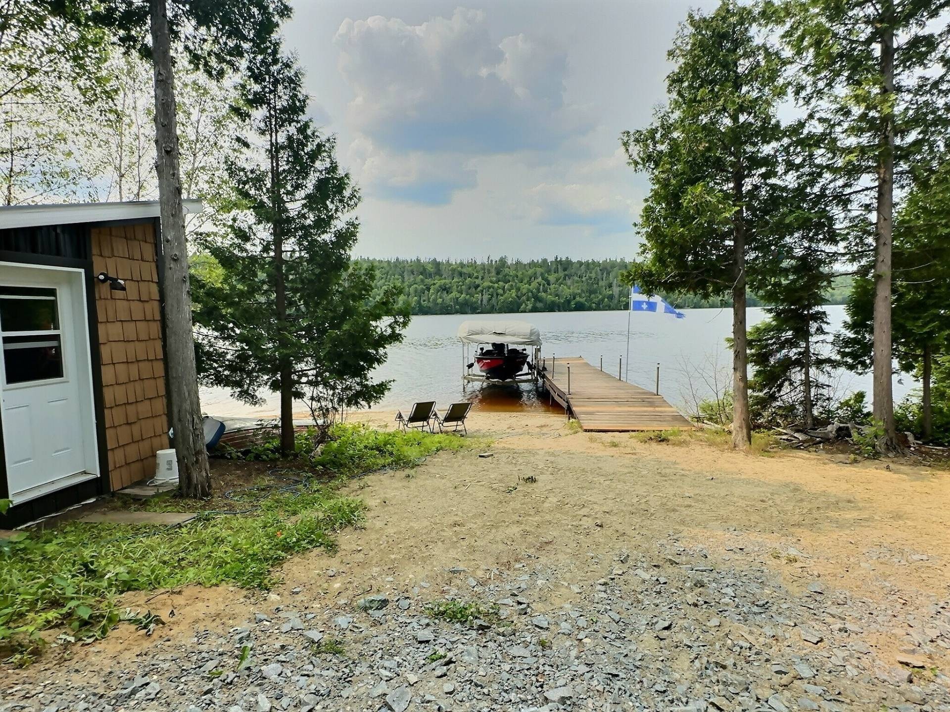 









2225


Ch. de Grassy Narrow

,
Moffet,




QC
J0Z2W0

