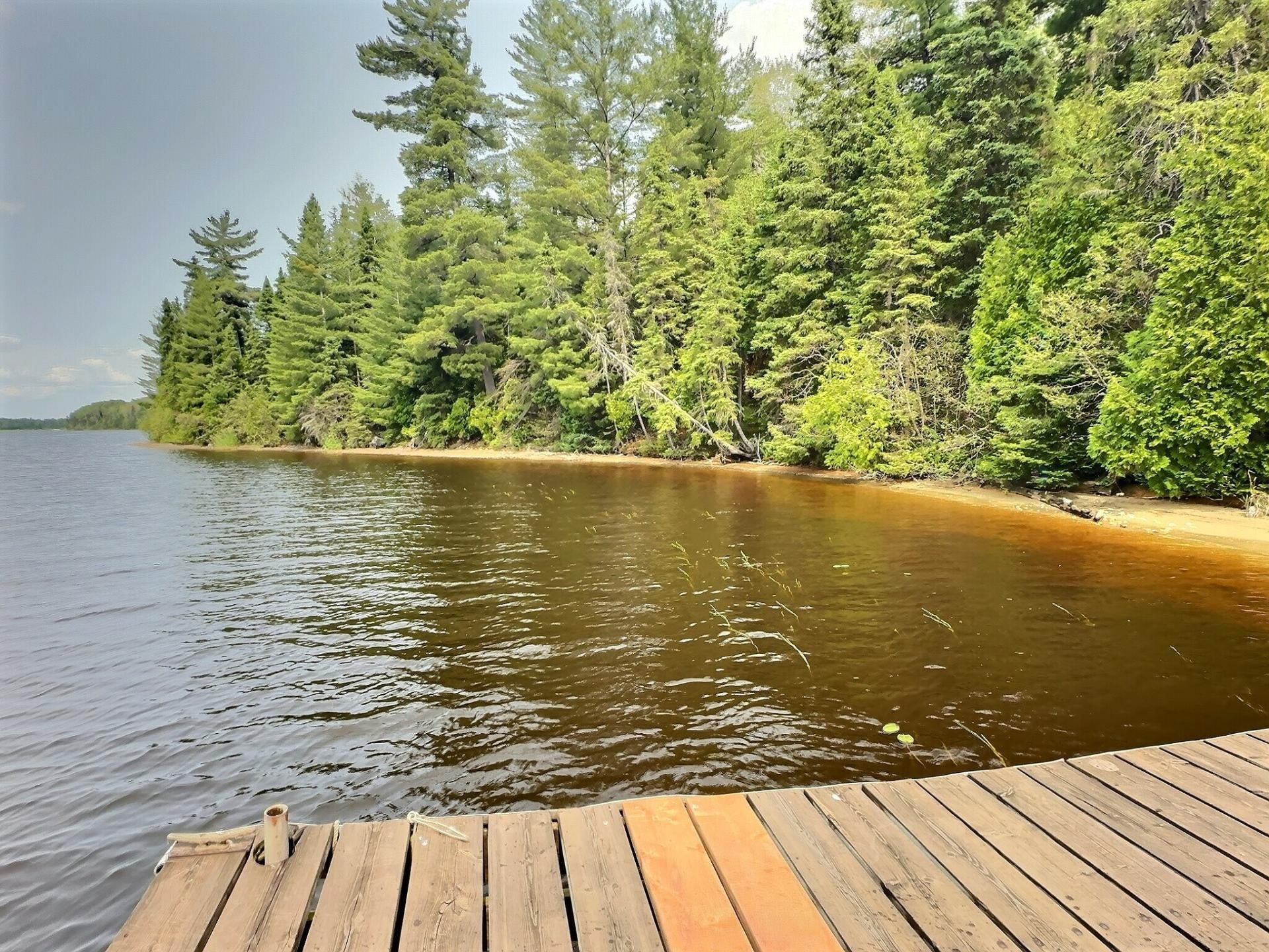 









2225


Ch. de Grassy Narrow

,
Moffet,




QC
J0Z2W0

