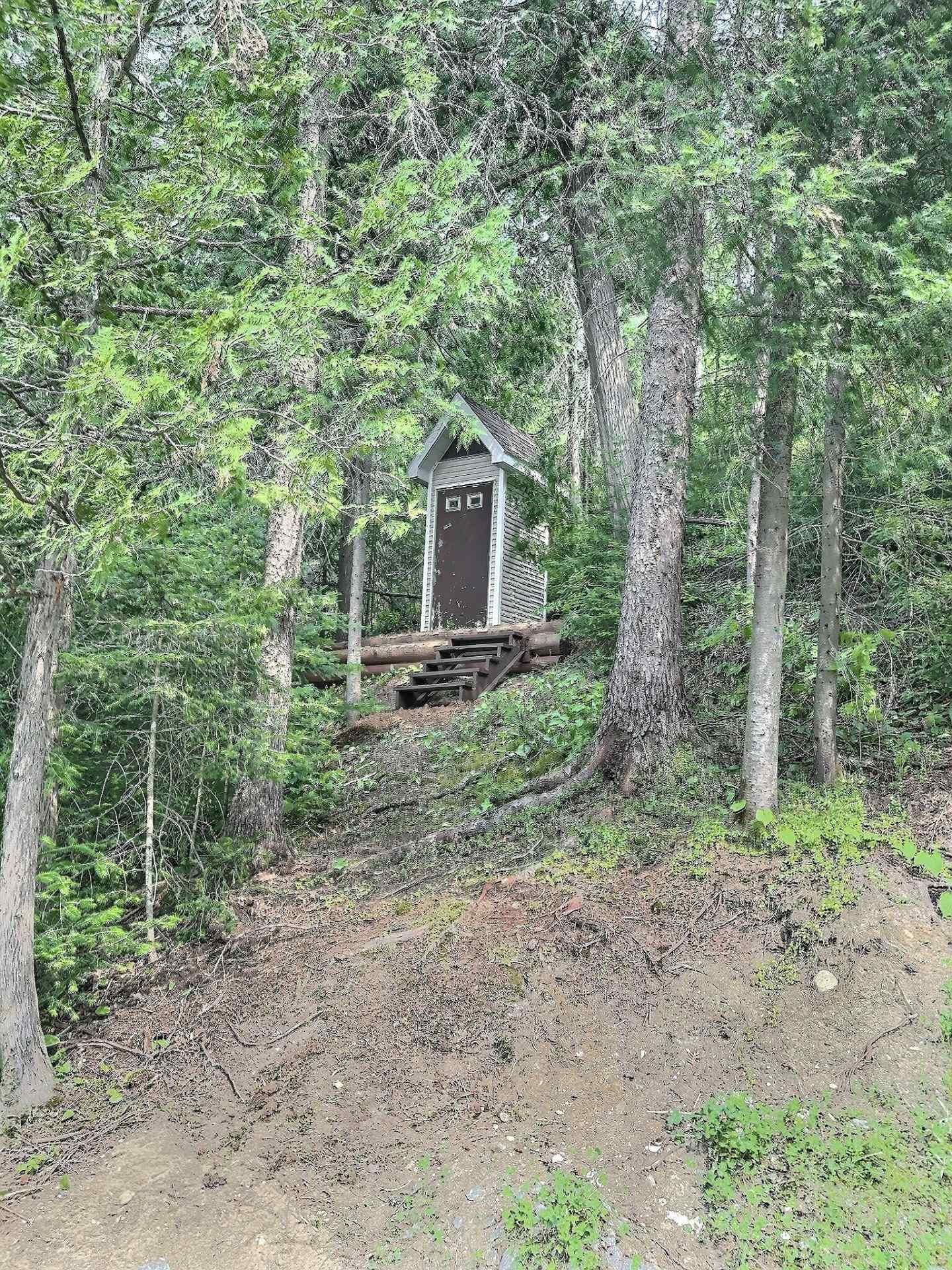 









2225


Ch. de Grassy Narrow

,
Moffet,




QC
J0Z2W0

