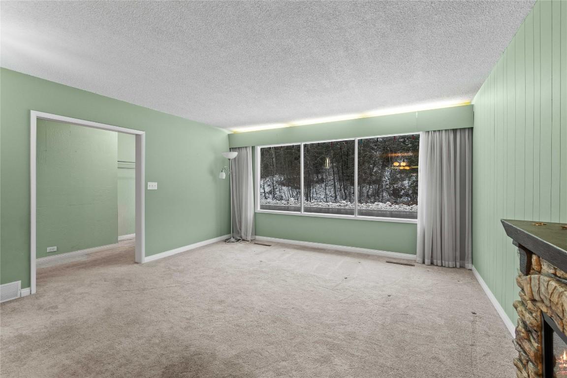 









1115


Victoria

Road,
Revelstoke,




BC
V0E 2S0

