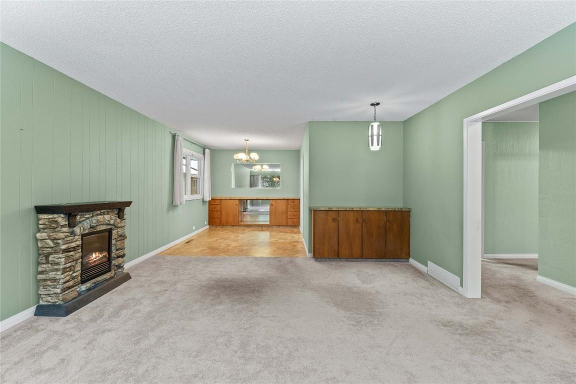 









1115


Victoria

Road,
Revelstoke,




BC
V0E 2S0

